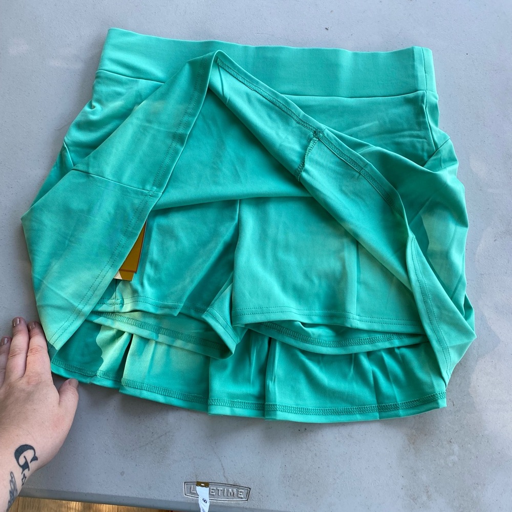 Skort - Picture 2 of 4
